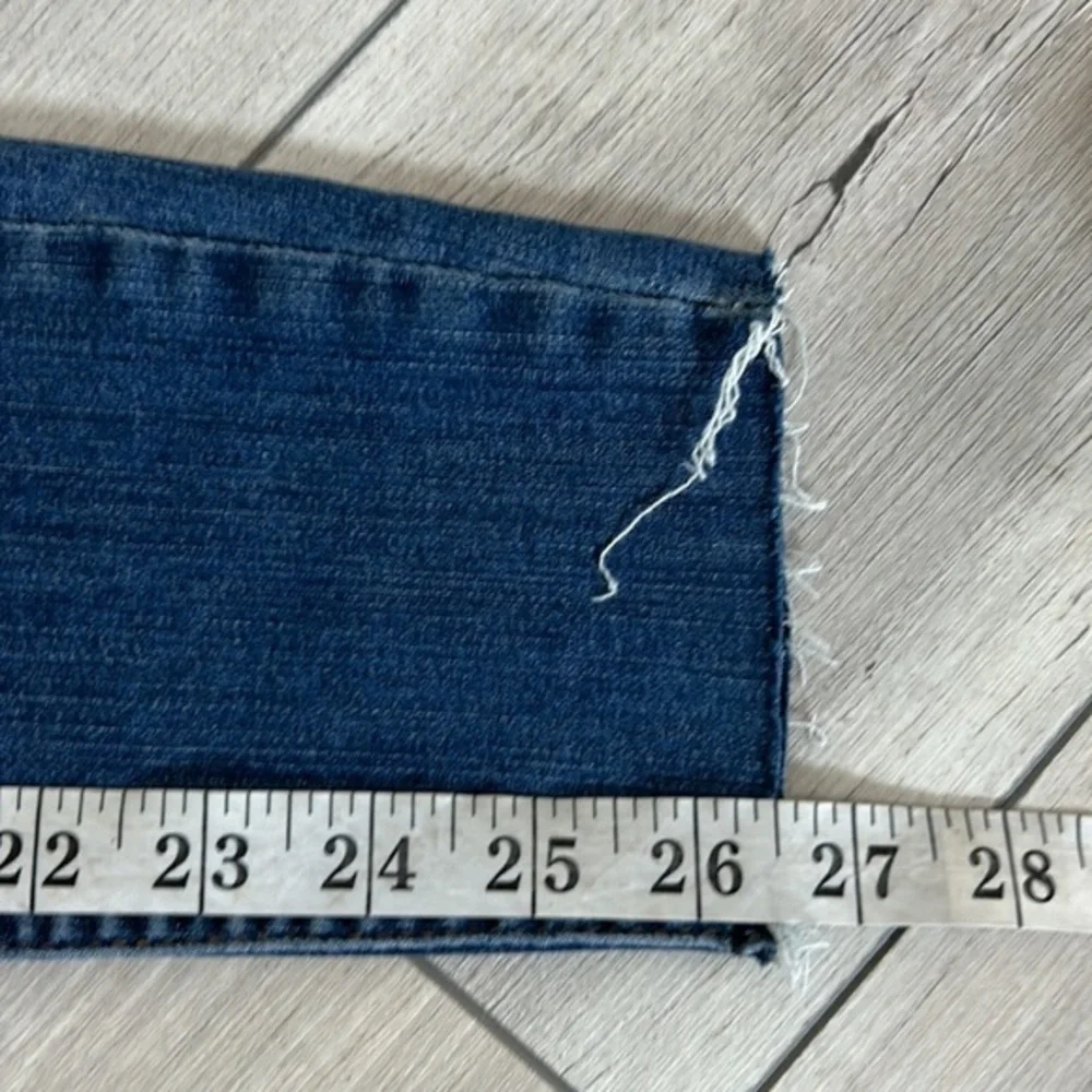 Free People size 25 busted knee button fly jeans